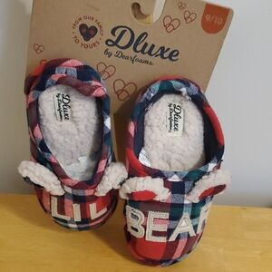New Boys Dearfoams Red and Green Plaid Lil Bear Slippers Sz 9/10